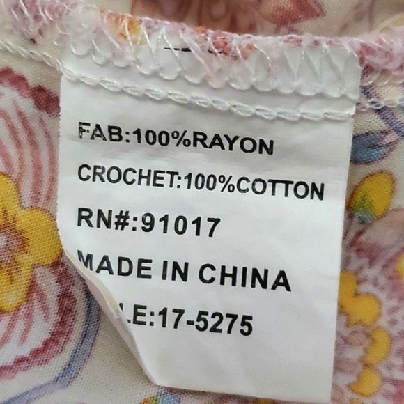 Solitaire Boho Cottagecore Cream Floral Crochet Sleeveless Flowy Top - Picture 7 of 7